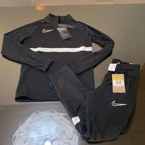 Nike Unisex Dri Fit Outfit